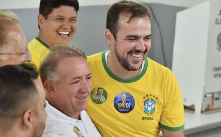 Saí do MDB por "lealdade" a Gustavo Mendanha, diz Vilmar Mariano