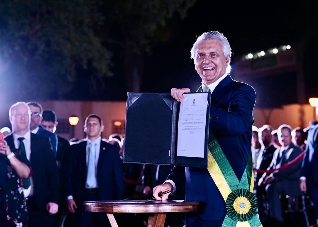 23fda923-7cbe-4fdb-88d6-981e832b0fa1