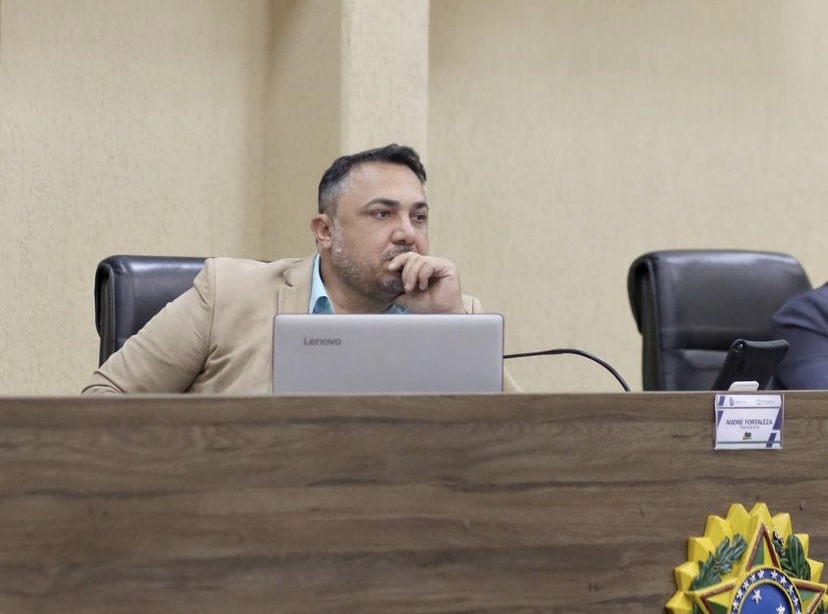 André Fortaleza diz que é “absurdo” criar mais 271 cargos comissionados