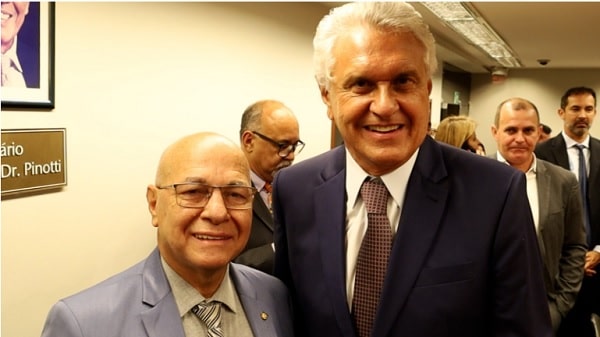 Professor Alcides e Caiado atuam juntos para mudar texto da reforma tributária