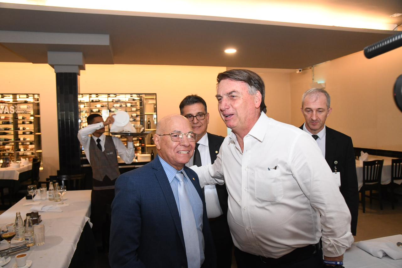 Bolsonaro vai lançar pré-candidatura de Professor Alcides a prefeito