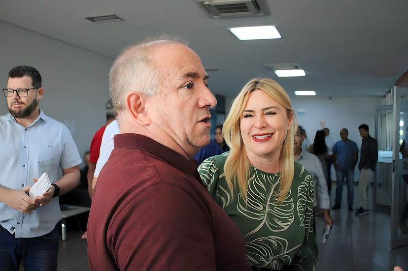 Prefeito Vilmar Mariano demite Valéria Pettersen da Semma