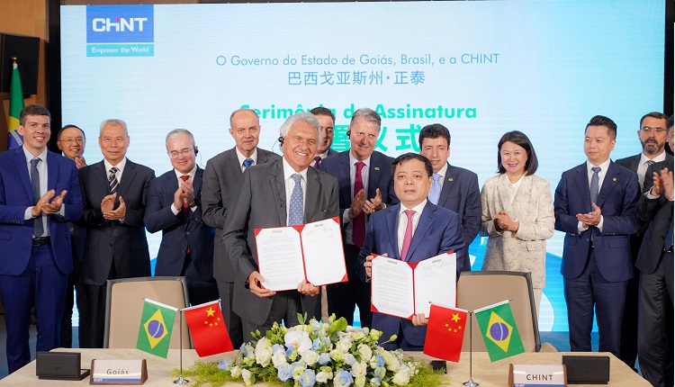 Caiado firma acordo com universidade e mais três indústrias chinesas