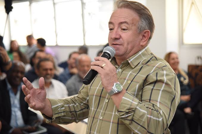 Prefeito Vilmar anuncia nova data para quitar o salário de dezembro