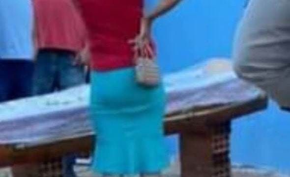 Por falta de dinheiro, corpo é velado na calçada de cemitério