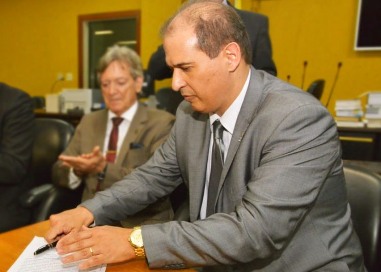 Einstein, Tatá e vereadores tentam articular a votação da Reforma Administrativa