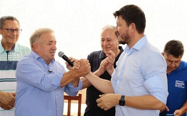 D6756CBC-4A93-4696-B315-6813CA65CC3F