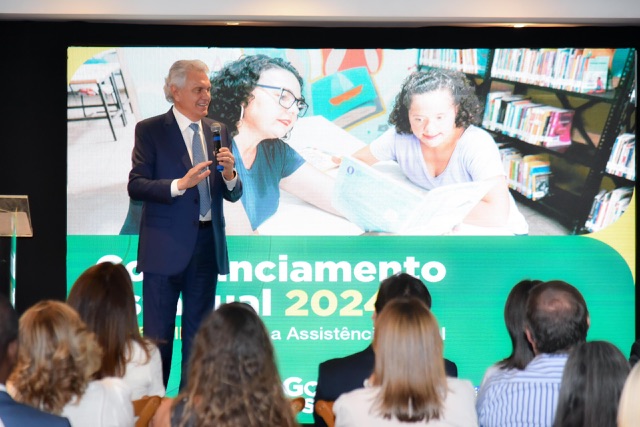 Caiado repassa R$ 14,9 milhões para assistência social dos municípios