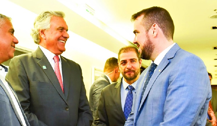 Gustavo Mendanha viaja junto com Ronaldo Caiado à Israel