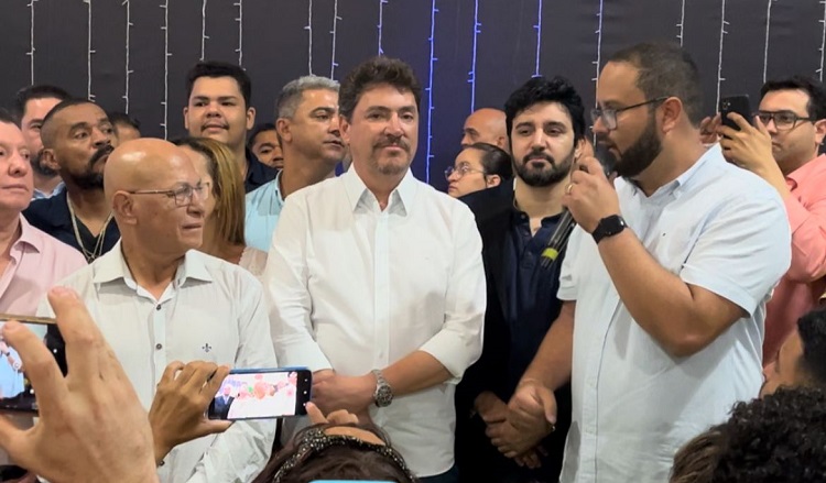 Partidos declaram apoio para a pré-candidatura de Professor Alcides