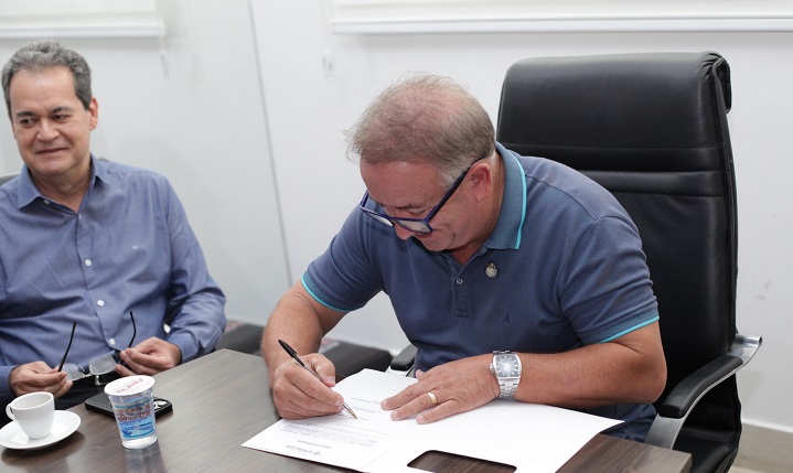 Prefeito Vilmar autoriza a construção de nova Casa de acolhimento para crianças