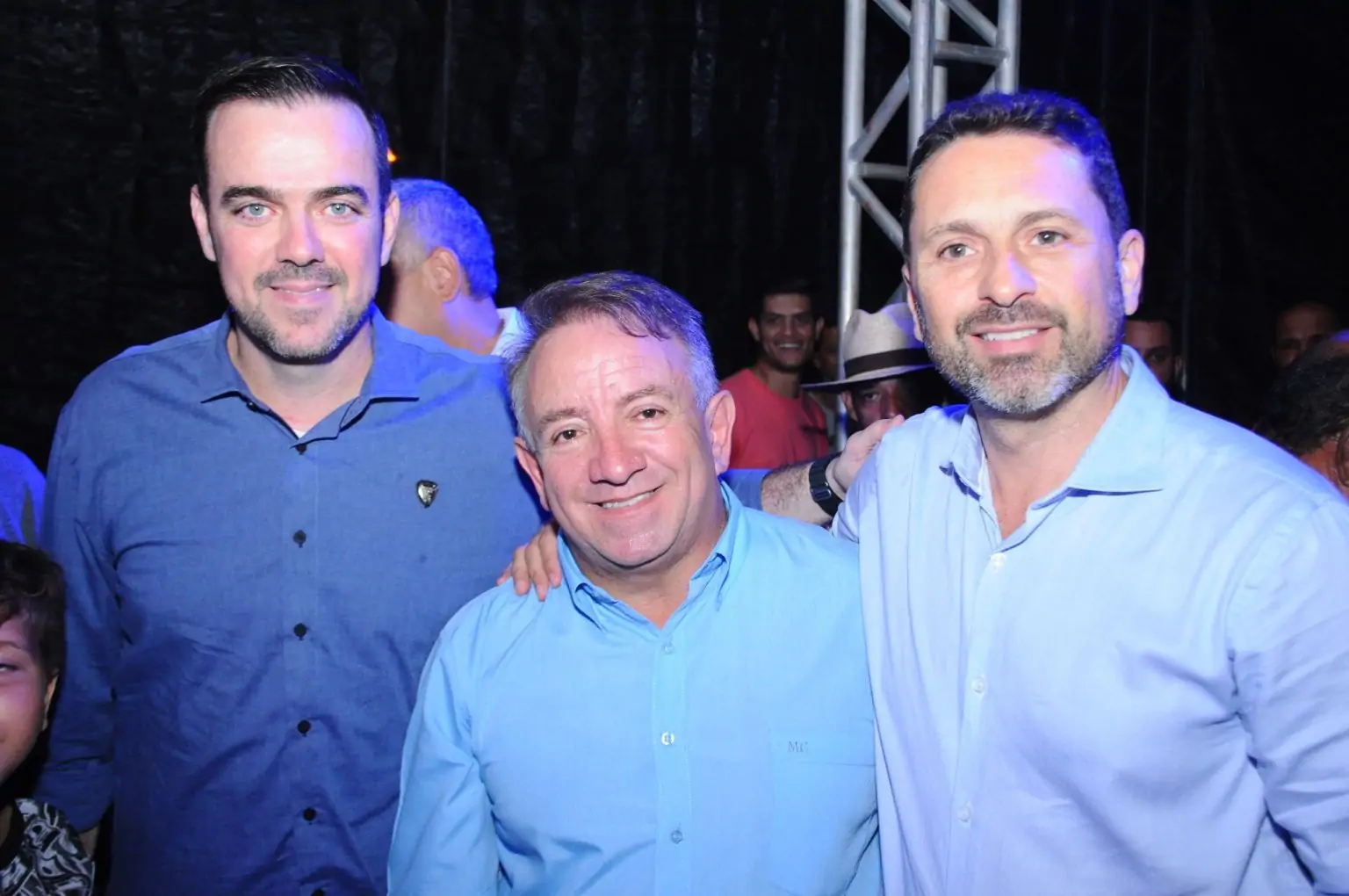 Grupo de WhatsApp “Eu apoio Leandro Vilela” é encerrado