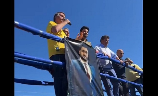 Bolsonaro anuncia retirada de Gayer e oficializa pré-candidatura de Fred Rodrigues