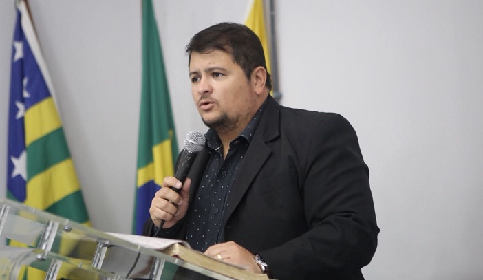 Willian Panda trabalha em busca da pré-candidatura a prefeito