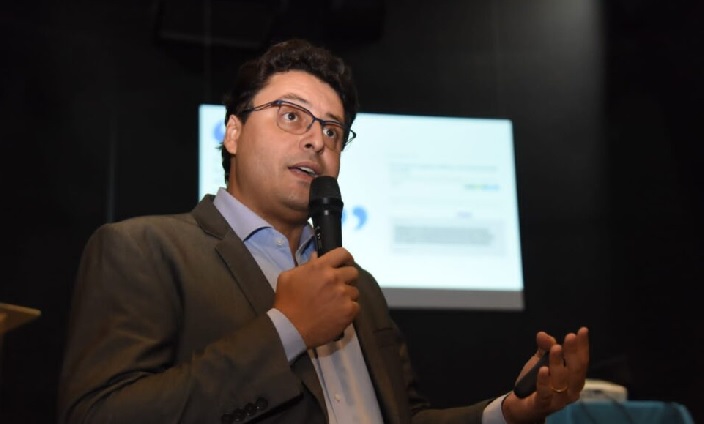 Prefeito Vilmar exonera secretário de Saúde ligado a Mendanha