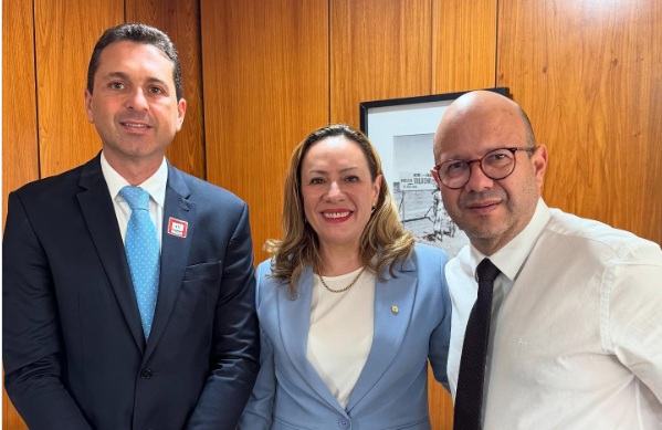 Leandro Vilela se reúne com Adriana Accorsi e Olavo Noleto, em Brasília