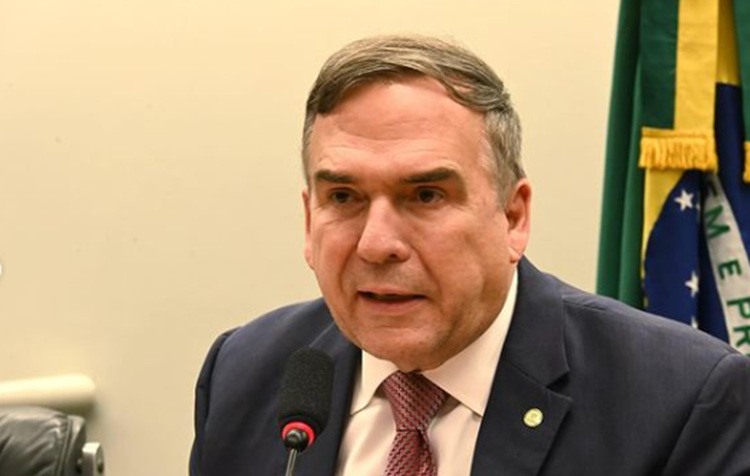 Mabel anuncia que Kajuru vai destinar R$ 70 milhões para Goiânia