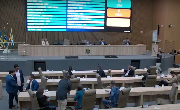 Vereadores de Aparecida aumentam seus salários para mais de R$ 27 mil