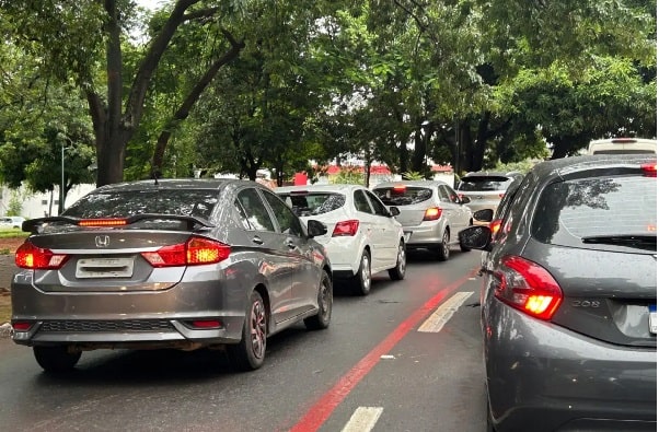 Pagamento da parcela única ou 1ª parcela do IPVA 2025 vence nesta quarta