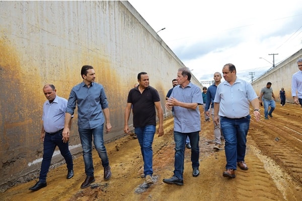 Vilela lança frente de trabalho para recuperar ruas e avenidas de Aparecida