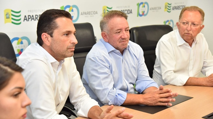 Vilela vai reduzir número de comissionados para sanar dívida de R$ 300 milhões deixada por Vilmar