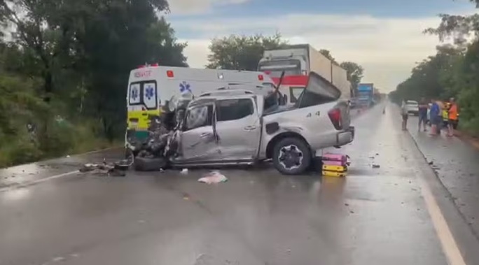 Acidente na BR-153 mata dois adultos e uma criança de 9 anos
