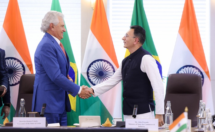 Caiado viaja para a Índia em busca de investimentos para Goiás