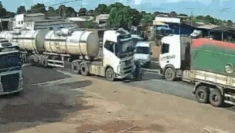 Carreta tanque atropela bebê de 7 meses e mais duas pessoas