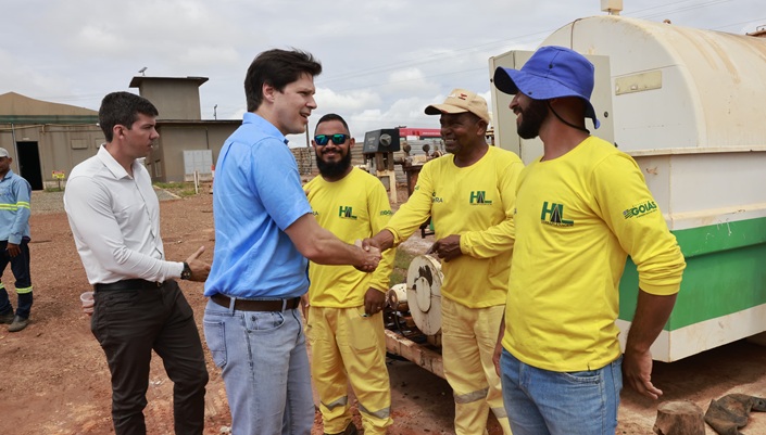 Daniel Vilela vistoria obras no valor de R$ 126 milhões nas GOs 309 e 219