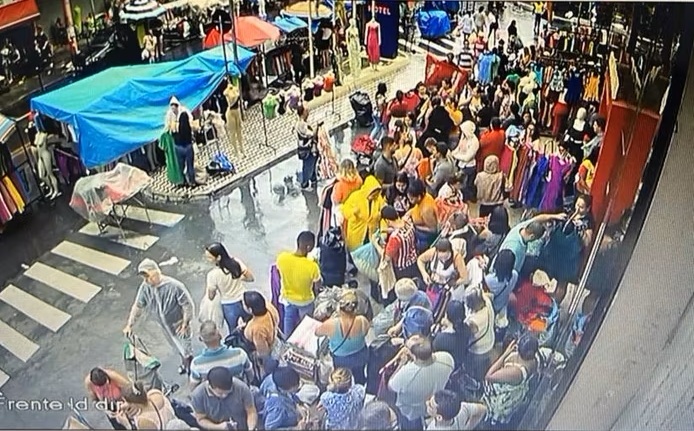 Prazo para realocação dos camelôs da Rua 44, em Goiânia, termina neste domingo, dia30