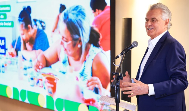 Caiado repassa R$ 38 milhões para Assistência Social de 235 municípios