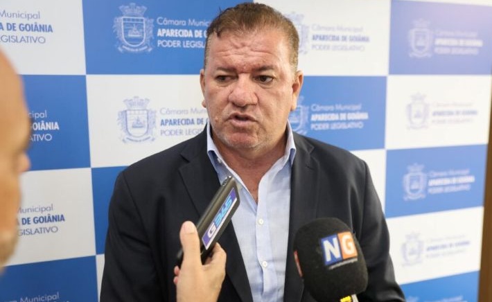 Gilsão promete instalar comissões permanentes na Câmara até a próxima sessão