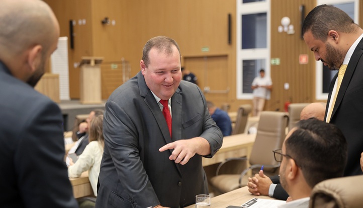 Vereadores de Aparecida aprovam projeto que regulamenta eventos escolares