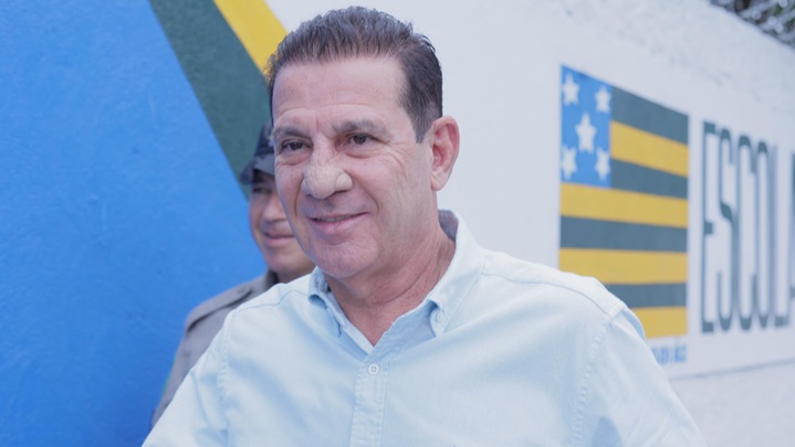 Isolado, Vanderlan Cardoso tenta reaproximação de Caiado e Daniel