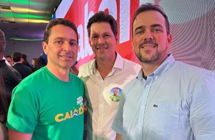 Daniel, Leandro e Gustavo prestigiam pré-candidatura de Caiado em Salvador