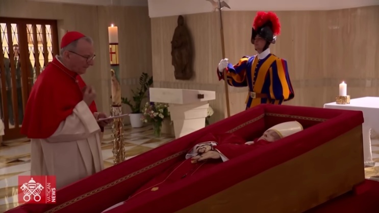 Veja o testamento deixado pelo Santo Padre Francisco