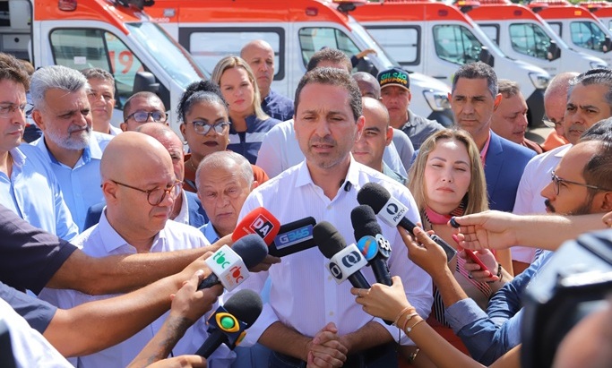 Prefeitura de Aparecida recebe 8 novas ambulâncias do SAMU
