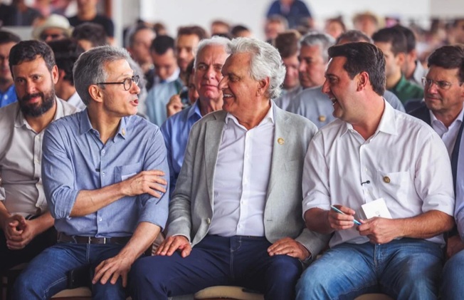 “Unidos, com fé e força, vamos vencer as eleições”, diz Caiado ao lado de governadores