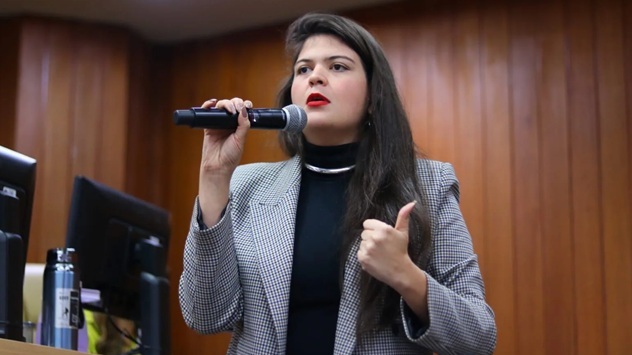 Aava Santiago será a primeira política goiana a participar do Conversa com Bial, da TV Globo