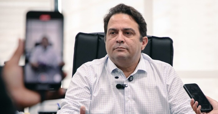 Caiado nomeia ex-prefeito de Anápolis no comando da Goiás Turismo