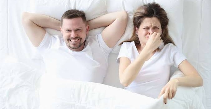 Casais que soltam “pum” juntos possuem relacionamentos mais duradouros, diz pesquisa