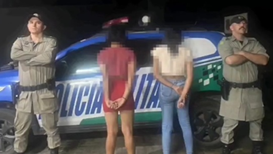 Duas travestis são presas após agredirem motorista de aplicativo, em Aparecida