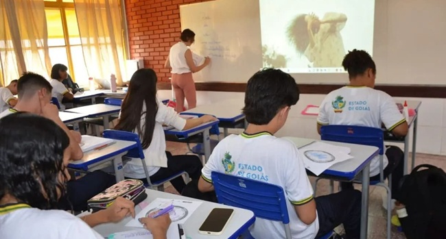 Governo de Goiás convoca mais 631 aprovados no concurso para professor PIII