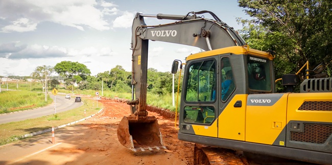 Prefeitura de Senador Canedo realiza manutenção asfáltica na Avenida Pedro Miranda