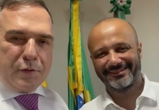 Racha do PL: Vitor Hugo reaproxima Bolsonaro de Mabel durante reunião