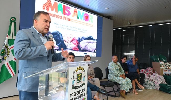 Campanha de combate ao frio mira população carente e sem teto, em Goiânia
