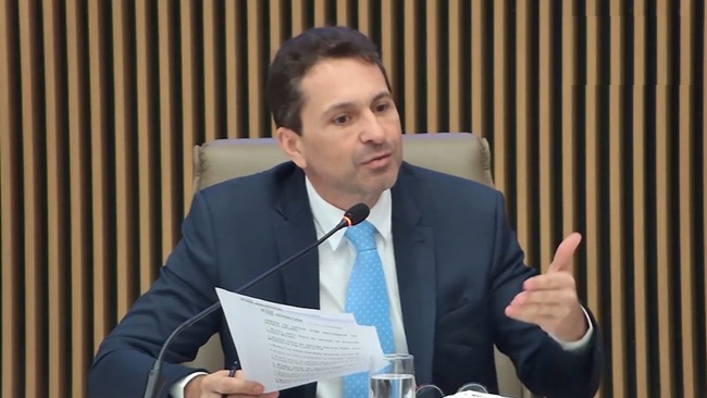 “Se você votou em mim por causa de um emprego, você me desculpa”, diz Vilela