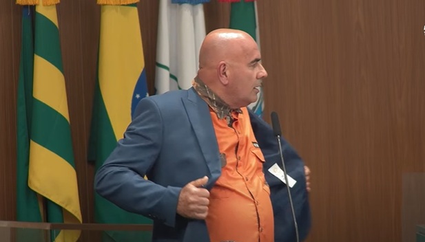 “Vou me apresentar como o primeiro deputado legendário de Goiás”, declara parlamentar do PL