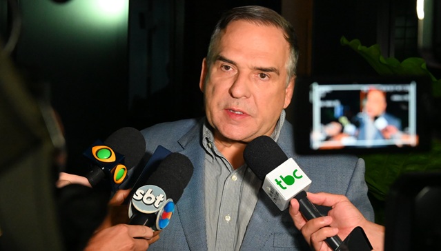 Alta é revista e Mabel segue internado no Hospital Albert Einstein