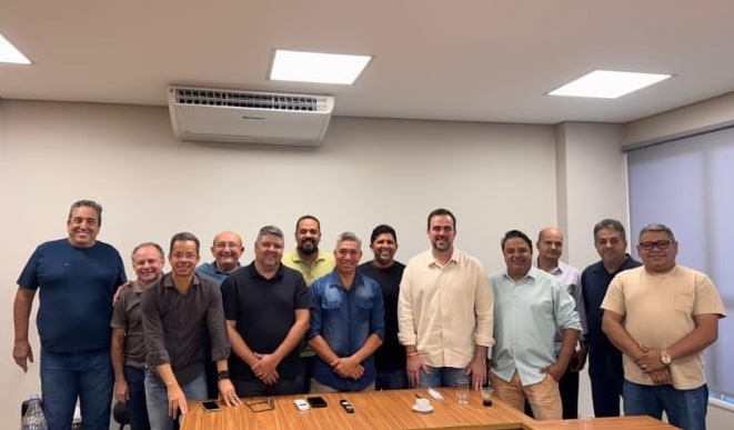 Mendanha reafirma a ex-vereadores de Aparecida que seu projeto é mesmo o Senado em 2026